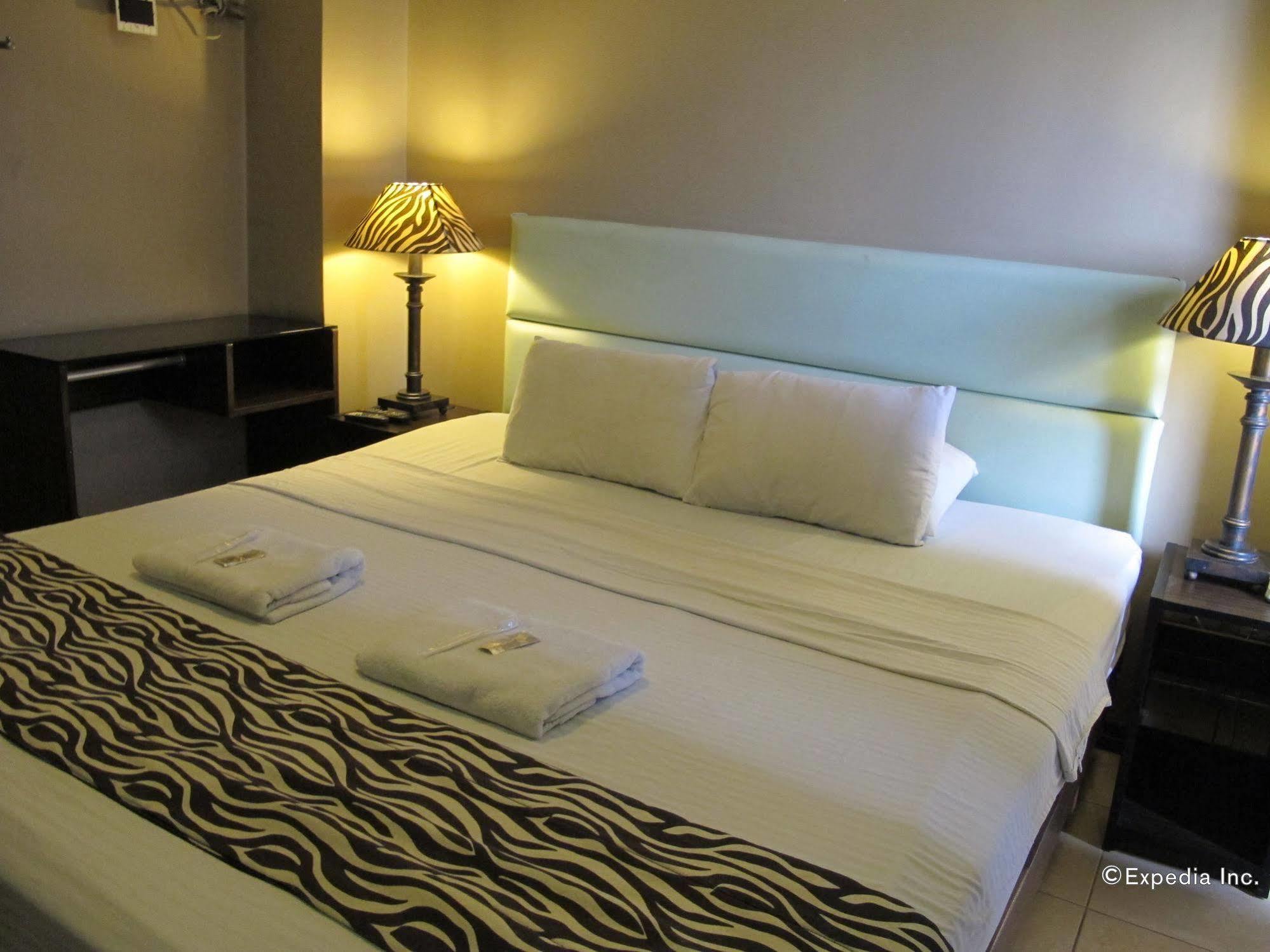 Reddoorz Plus New Era Budget Hotel Mabolo Former Reddoorz Near Landers Superstore Cebu City Екстериор снимка